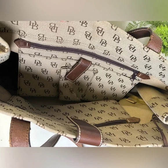 Vintage Dooney & Bourke Anniversary Signature Medium Tote with Leather Trim - Picture 14 of 16